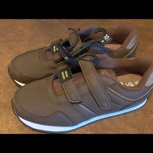 Athletic Works Men’s Sneakers 10.5w